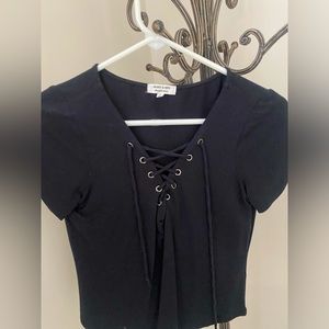 Black lace crop top sz L